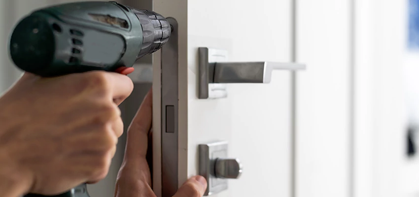 Locksmith For Lock Replacement Near Me in Fallbrook, CA